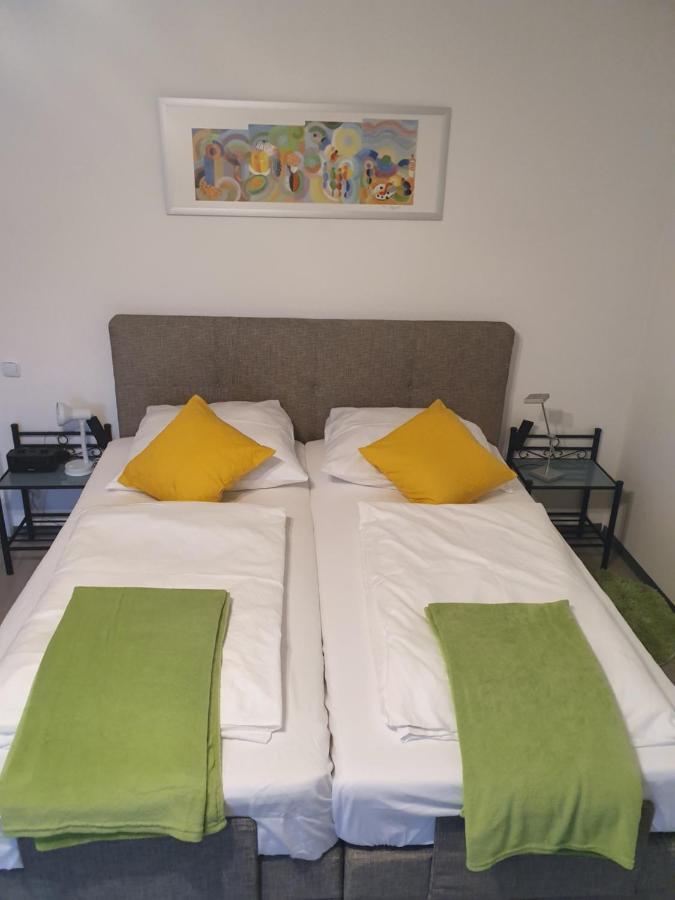 115 M2 - Nina'S Family-Friendly 3 Rooms Town-Apartment Вена Экстерьер фото